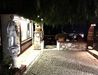 Villa Symbola'ya hoşgeldiniz.